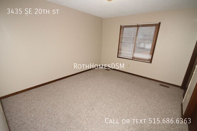 Building Photo - 3435 SE 20th St