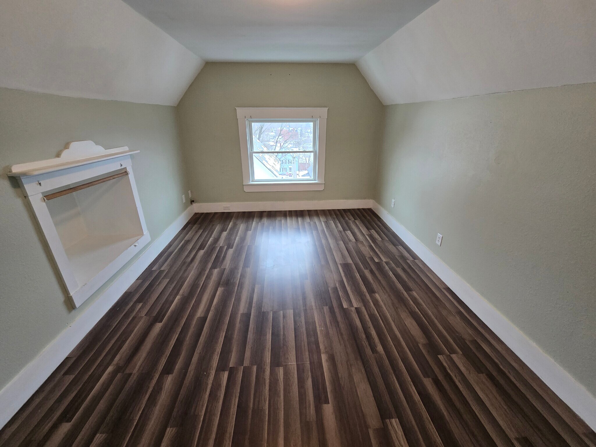 Building Photo - 6 Dixon St