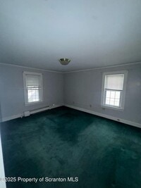 Building Photo - 908 Richmont St