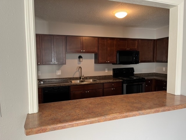 Building Photo - 945 Wescott Trl