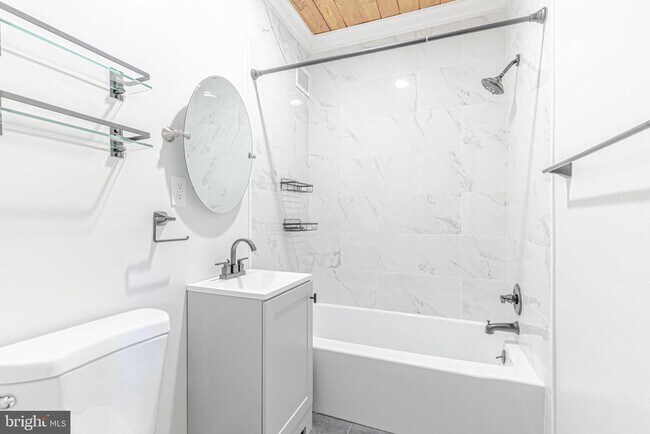 Building Photo - 53 Skyhill Rd