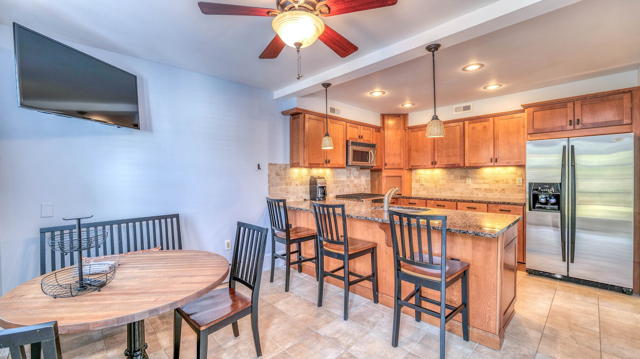 Building Photo - 7501 Ventnor Ave