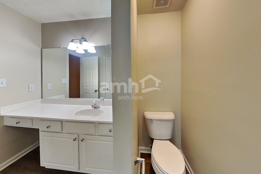 Building Photo - 4701 Gold Mine Dr