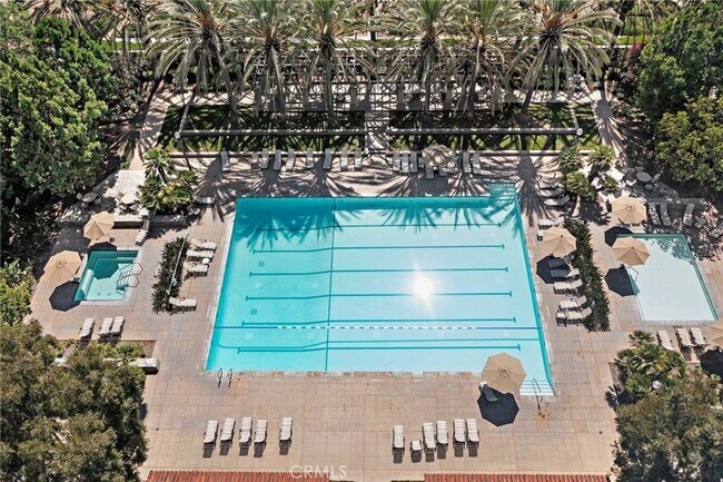 Building Photo - 16 Villager