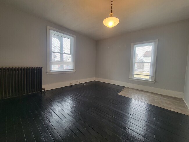 Building Photo - 417 Beaver St