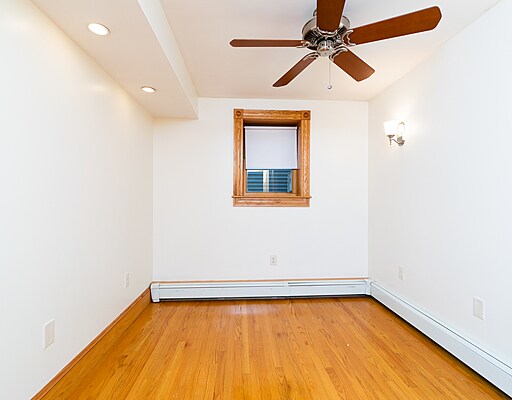 Building Photo - 46 Garden St