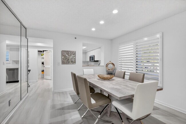 Building Photo - 15314 Strathearn Dr