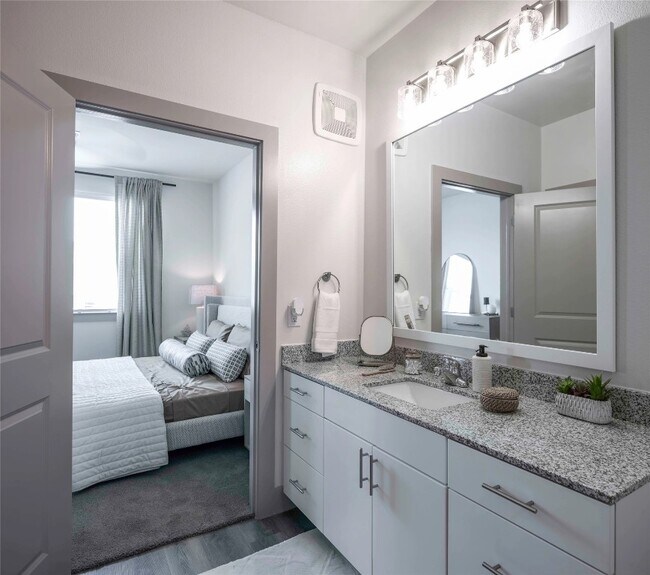 Building Photo - 13958 Cottingham Rd