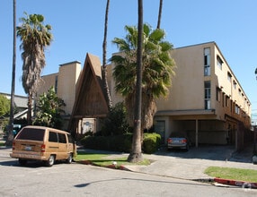 Building Photo - 822m