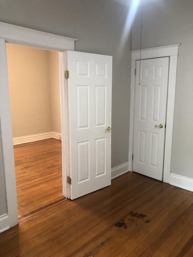 Building Photo - 2611 N Humboldt St