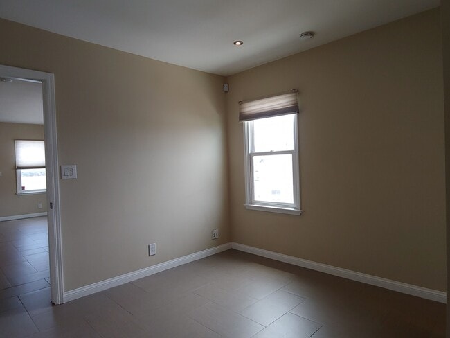 Building Photo - 25514 Narbonne Ave
