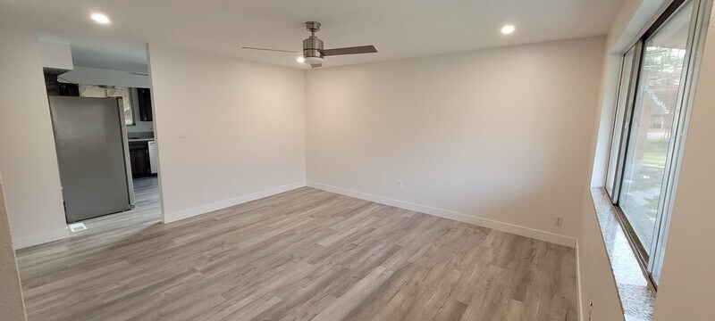 Building Photo - 230 S Cherry Hill Dr