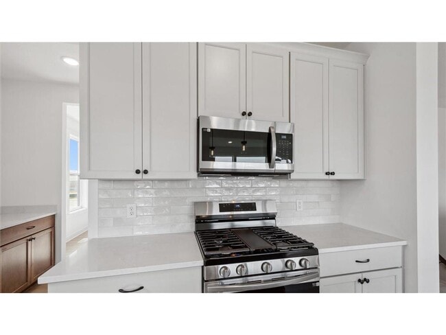 Building Photo - 2133 Westpointe Dr
