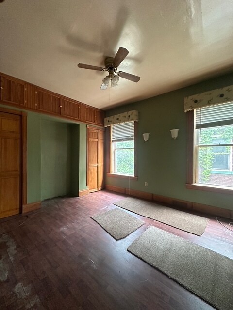 Building Photo - 618 Airbrake Ave