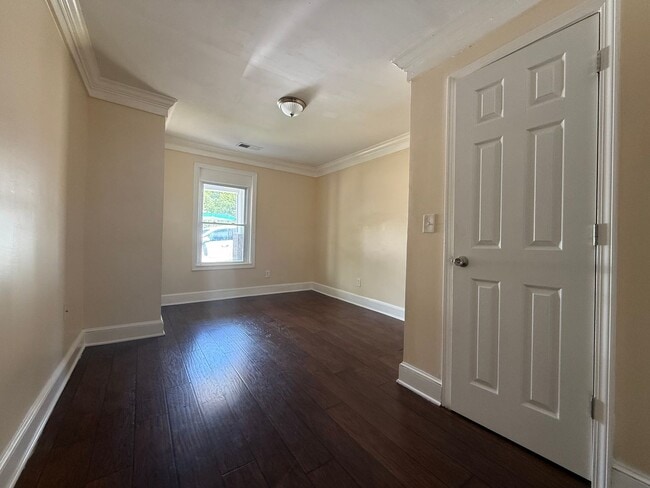 Building Photo - Two Bedroom/Two Bath for Rent