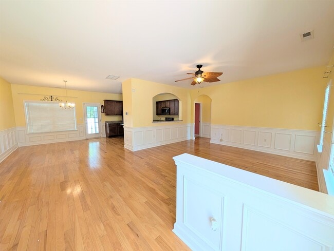 Building Photo - 244 Belclare Way