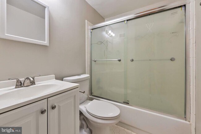 Building Photo - 3307 Beechtree Ln