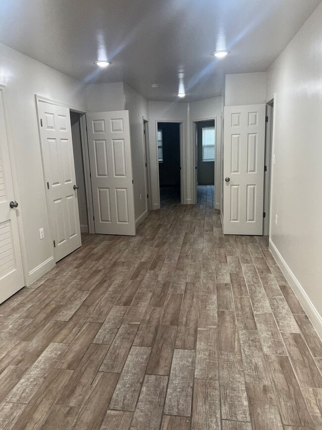 Building Photo - 1620 Constitution Ave NE