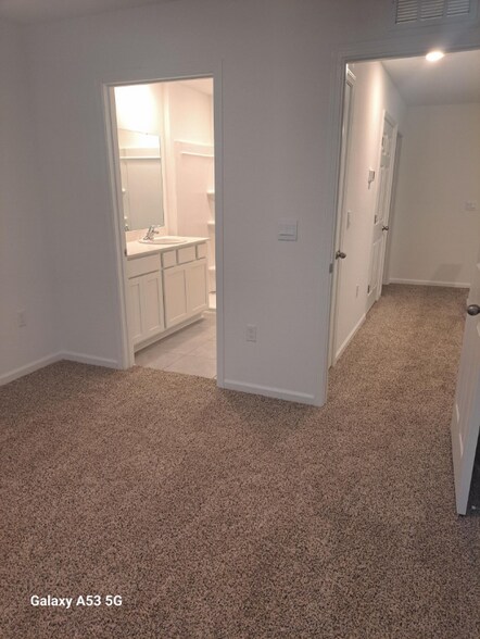 Building Photo - 93 Crisanto Rd