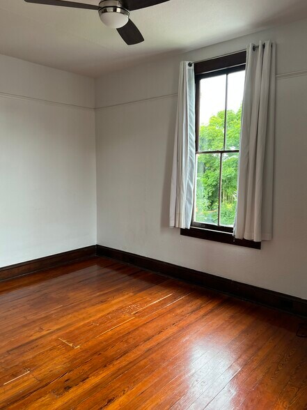 Building Photo - 2251 Cambronne St