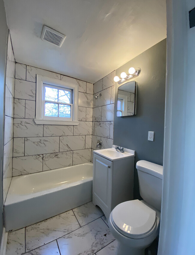 Bathroom - 2708 Meharry Blvd