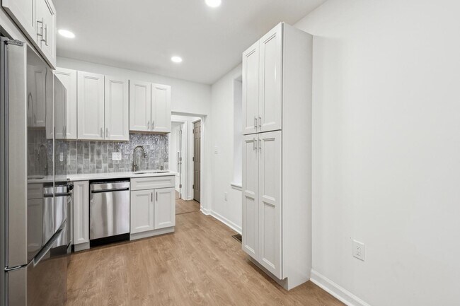 Building Photo - 2550 N Sartain St