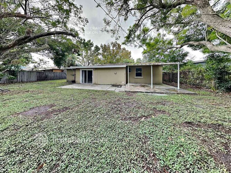 Building Photo - 1309 Tyrone Blvd N