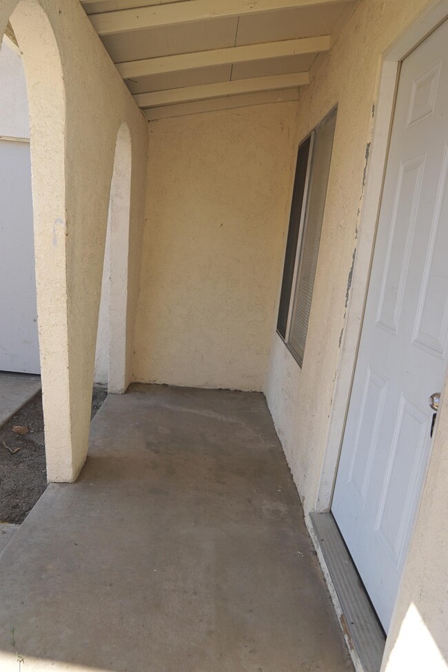 Building Photo - 52601 Avenida Navarro