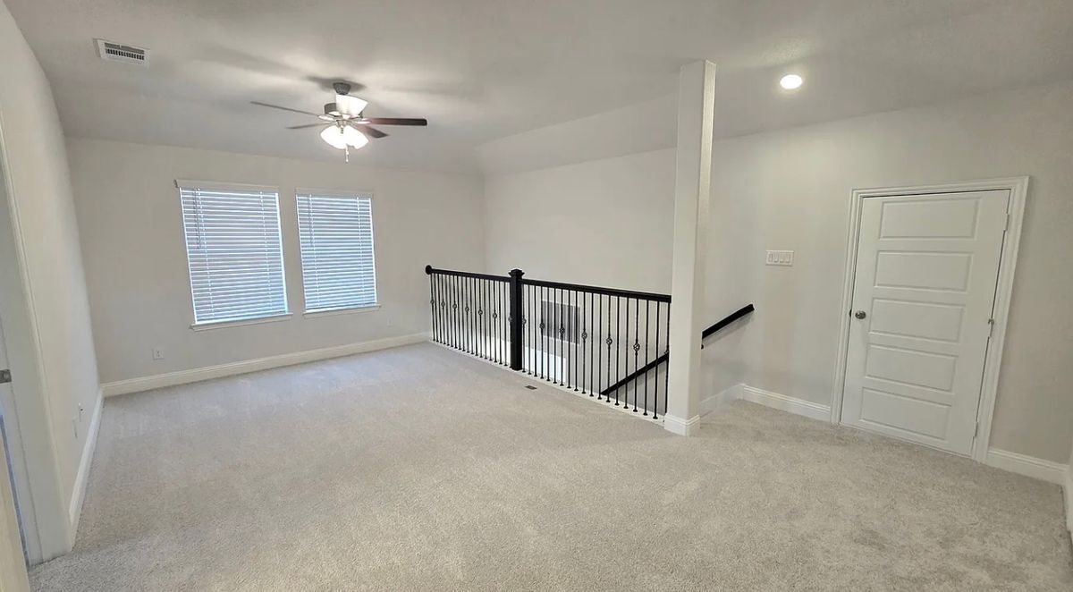 Building Photo - 3029 Hollybrook Ln