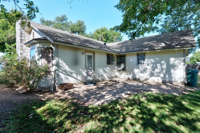 Building Photo - 2313 Oxford Blvd