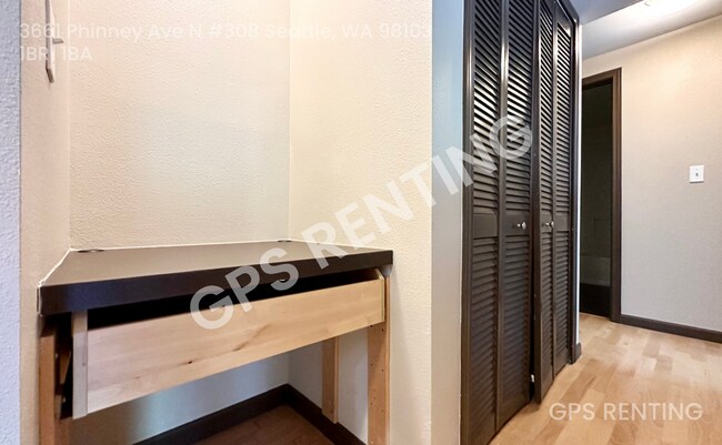 Building Photo - 3661 Phinney Ave N