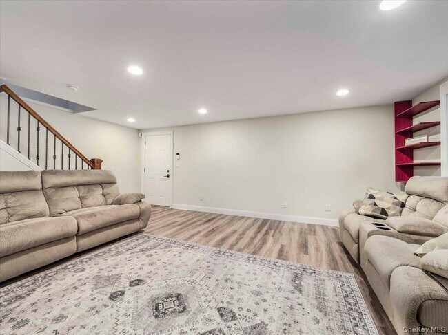 Building Photo - 5 Indian Dr