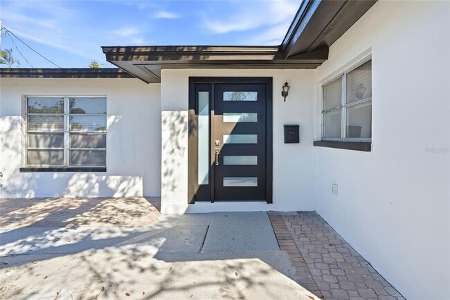 Building Photo - 1801 62nd Terrace S