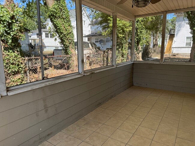 Building Photo - 301 Cumberland St