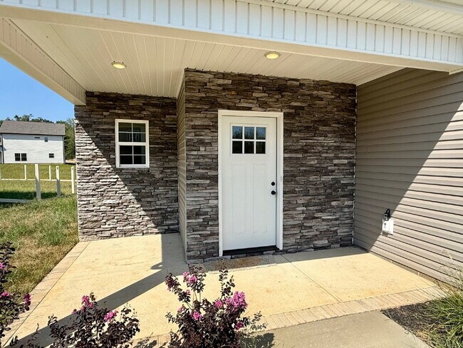 Building Photo - 166 Dewberry Rd