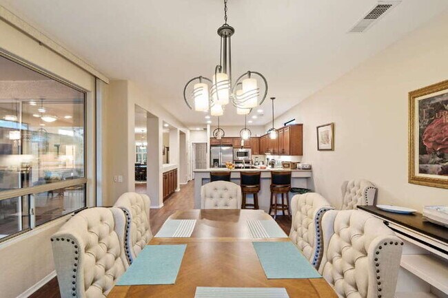Building Photo - 16418 W Desert Lily Dr