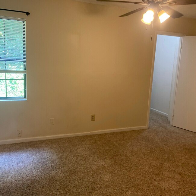 Building Photo - 6408 Baker Ct