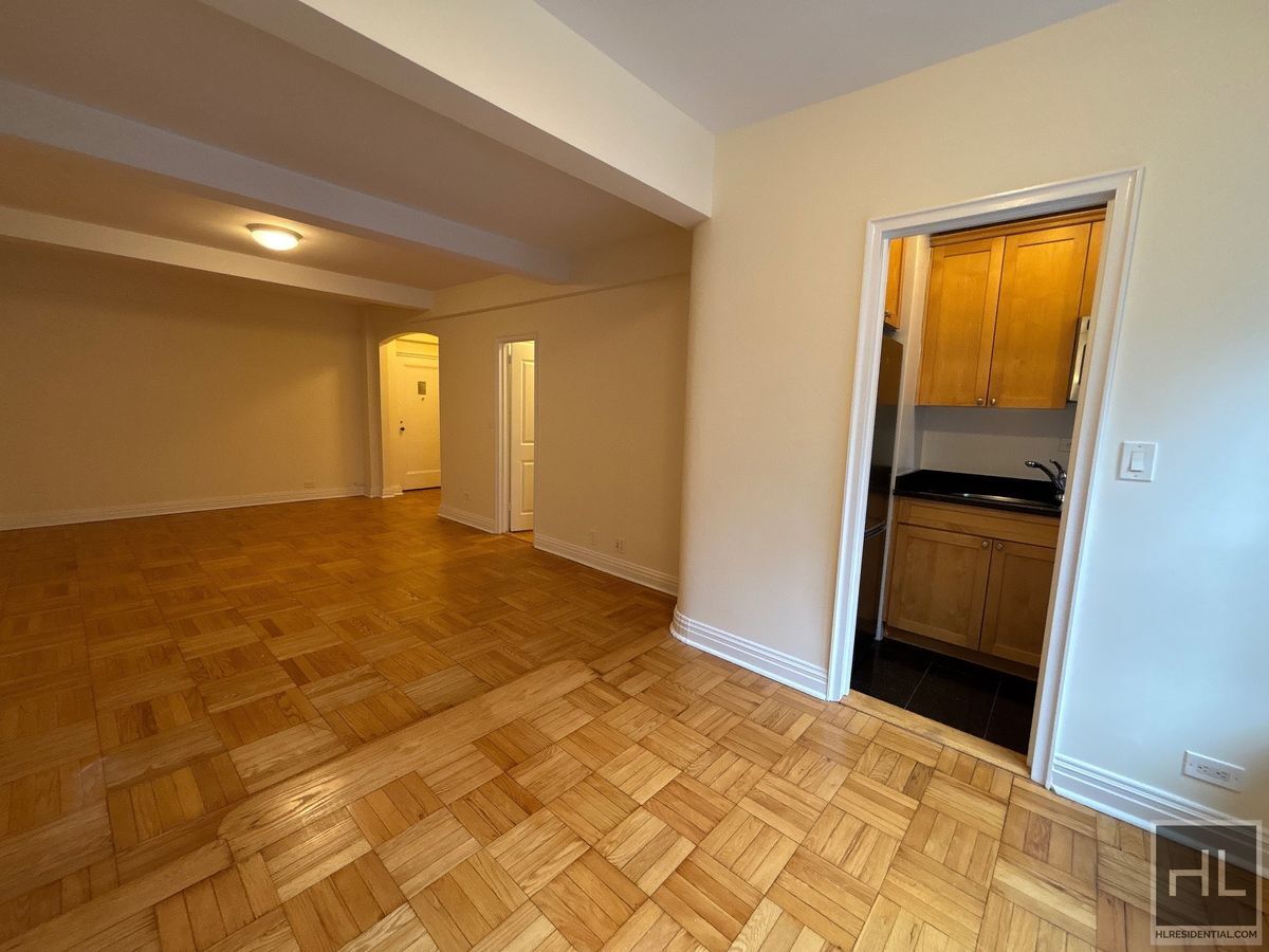 Building Photo - EAST 56 STREET