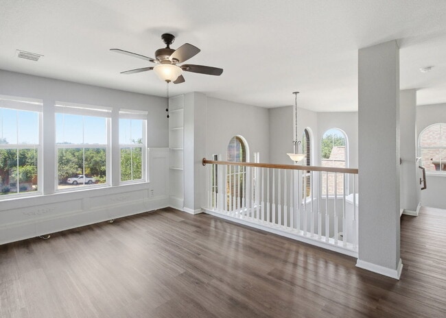 Building Photo - Updated two story. Gated subdivision. Gorgeous patio and yard!