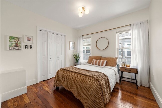 Building Photo - 62 Park Ave