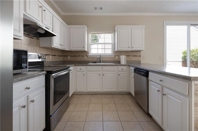 Building Photo - 317 W Oaks Trail