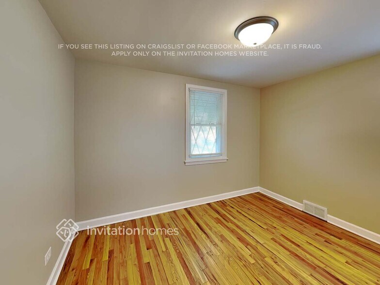 Building Photo - 4717 Wesley Terrace