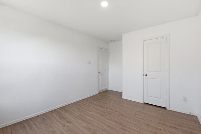 Building Photo - 14427 Woodcott Warren Wy