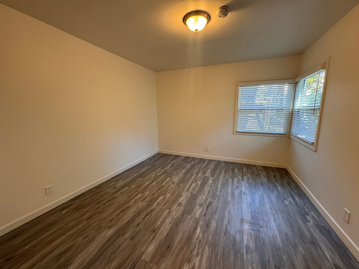 Building Photo - 456 N Westmoreland Ave