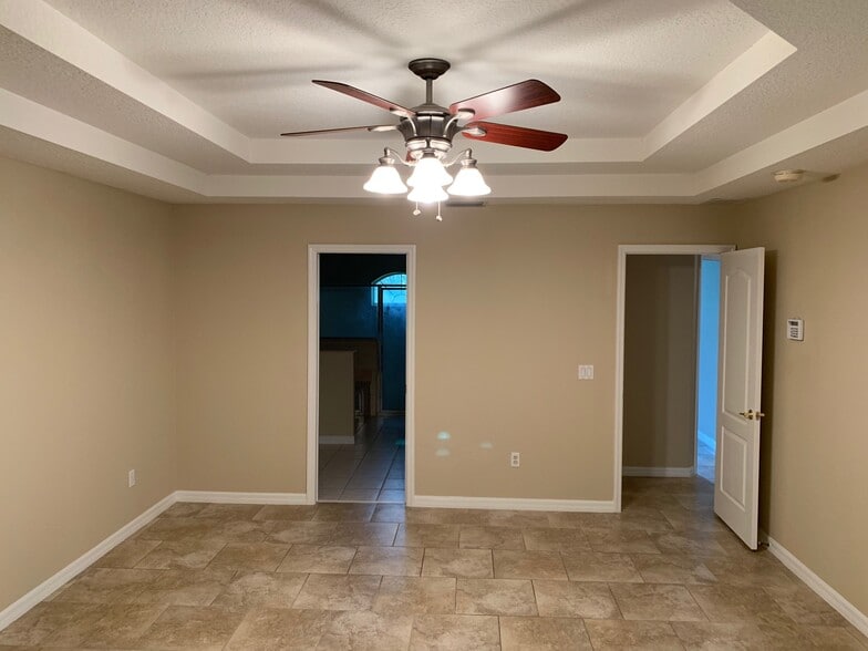 Building Photo - 65 Brookside Ln