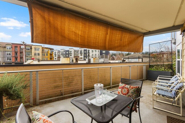 Building Photo - 2 Bedroom Condo in Overlook at Juanita Bay