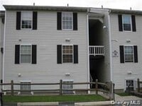 Building Photo - 4 Lexington Hills Rd