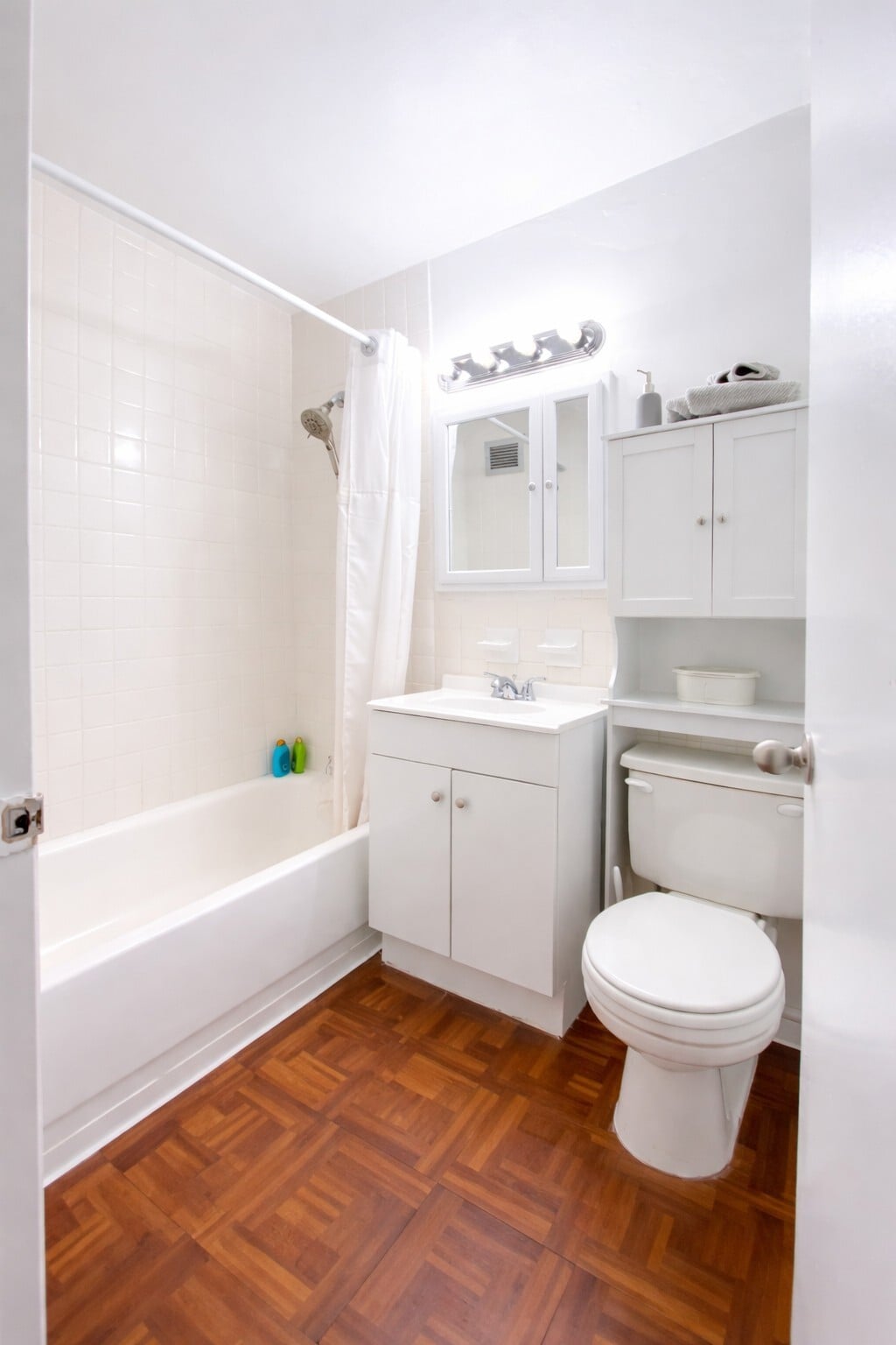 Building Photo - 135 Montgomery St