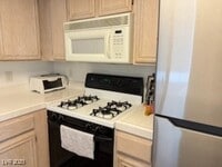 Building Photo - 3125 N Buffalo Dr