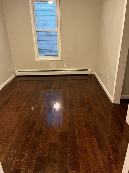 Building Photo - 423 Hudson Ave